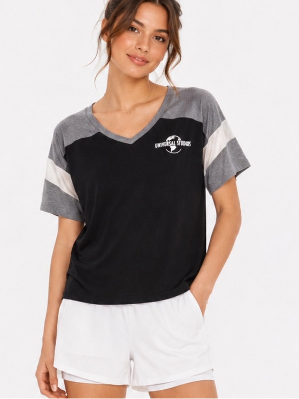 UNIVERSAL STUDIOS black V-neck raglan T-shirt size 2X